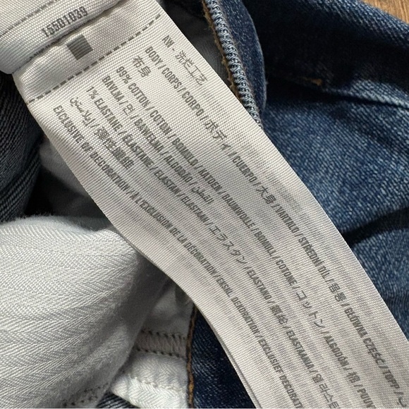 Abercrombie & Fitch “The Mom High Rise” - Picture 5 of 6